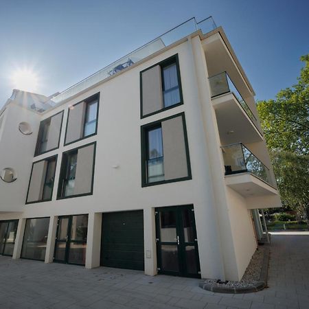 Villa Bauhaus Wellness Apartman 202 Шіофок Екстер'єр фото