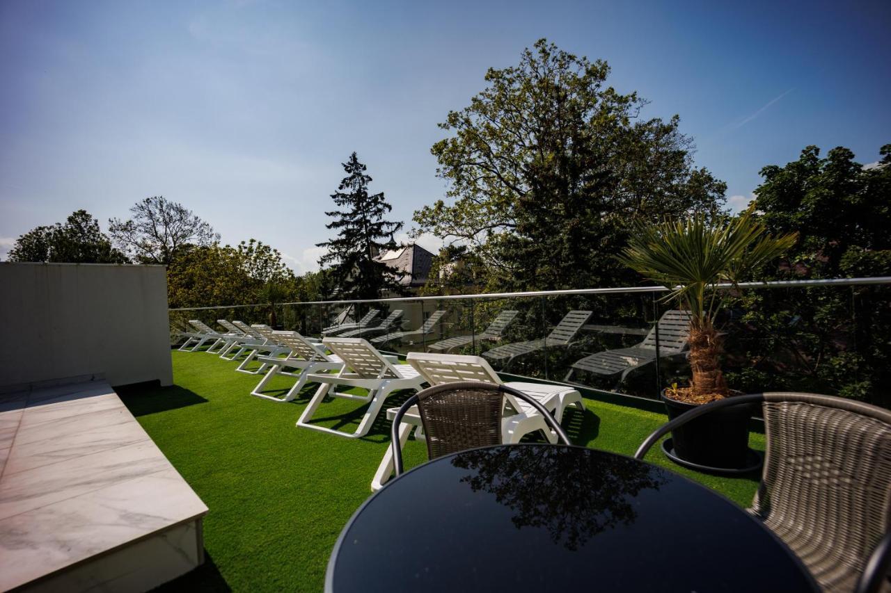 Villa Bauhaus Wellness Apartman 202 Шіофок Екстер'єр фото